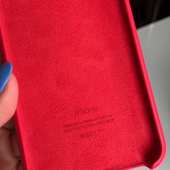 IPhone XS red silicone apple phone case - Picture 3 of 3
